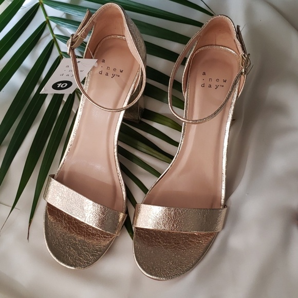 NWT Women's High Block Heel Pumps - Picture 2 of 5